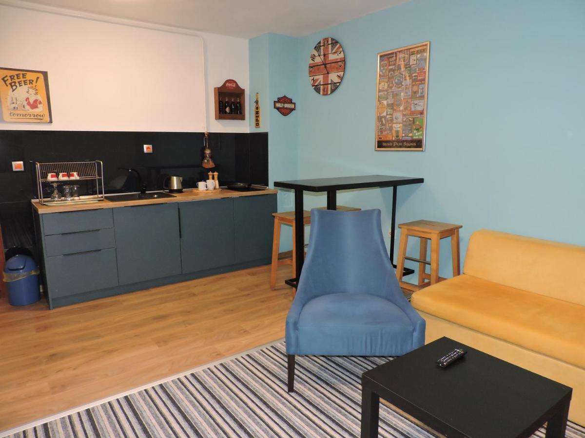 Apartments Music, Garden And Free Parking Sarajevo Luaran gambar