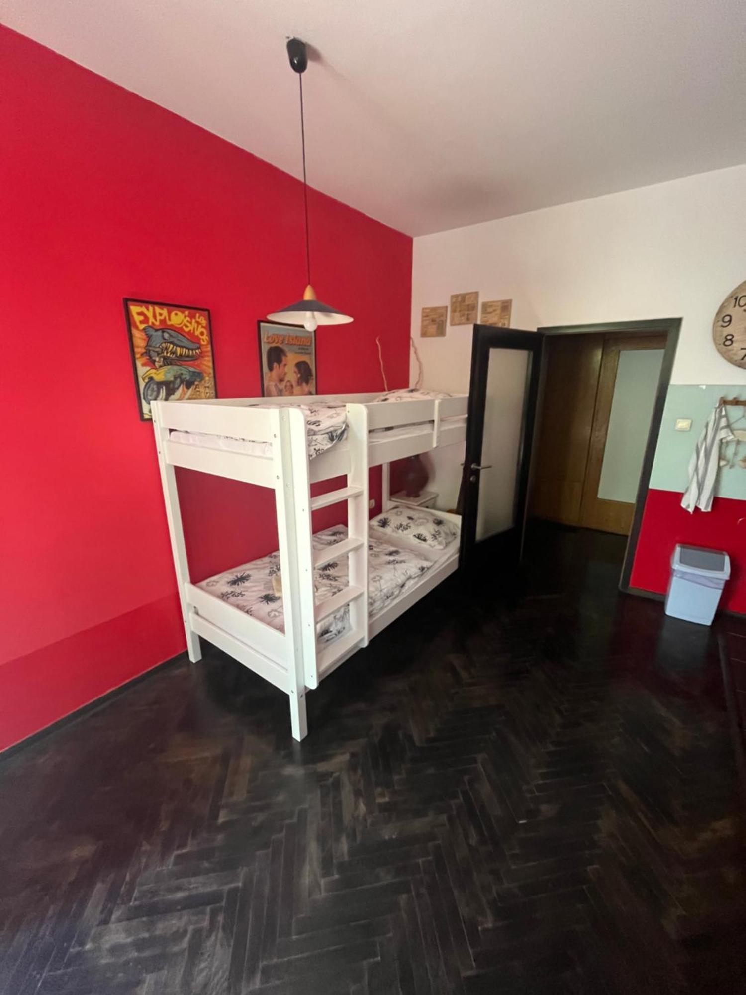 Apartments Music, Garden And Free Parking Sarajevo Luaran gambar